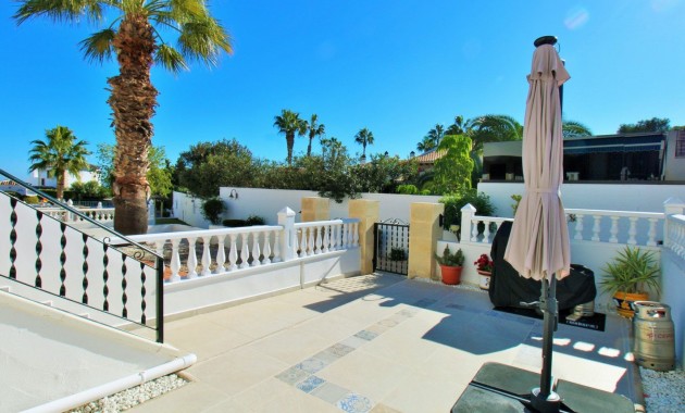 Herverkoop - 2. Town house -
Orihuela Costa - Villamartín