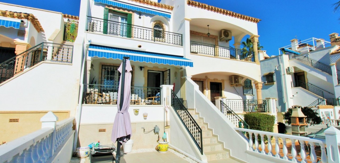 Herverkoop - 2. Town house -
Orihuela Costa - Villamartín