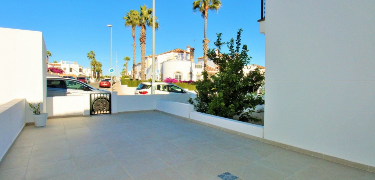 Herverkoop - 2. Town house -
Orihuela Costa - Villamartín