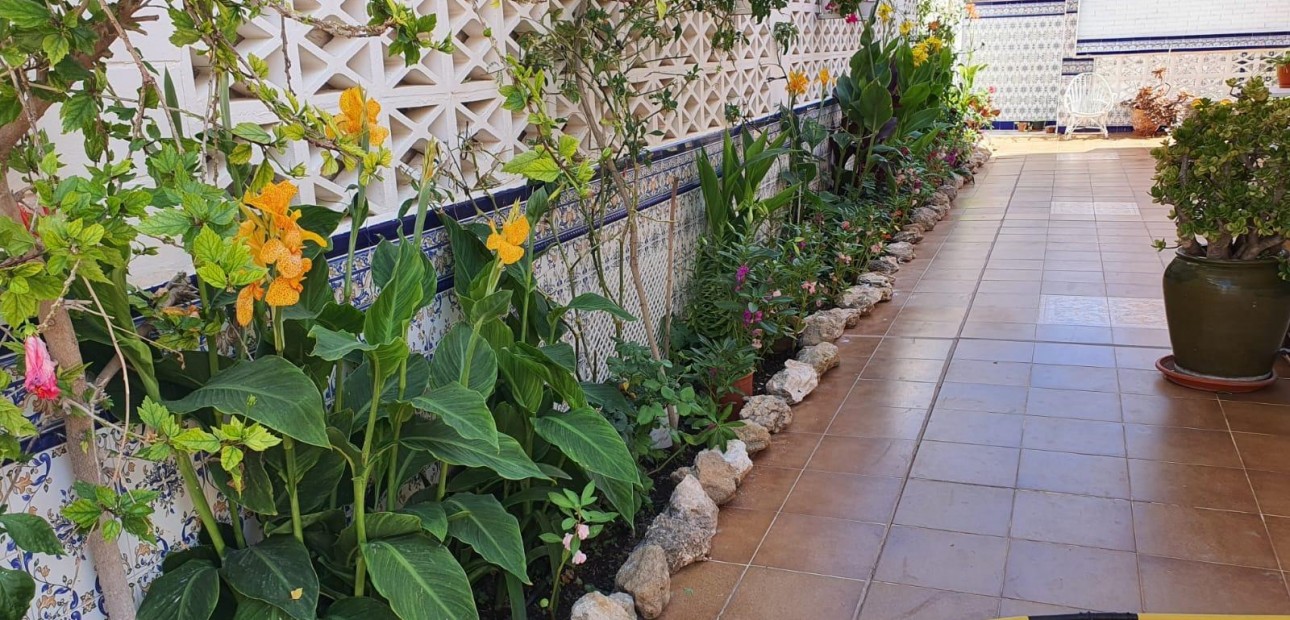 Venta - Bungalow -
Torrevieja - La Mata