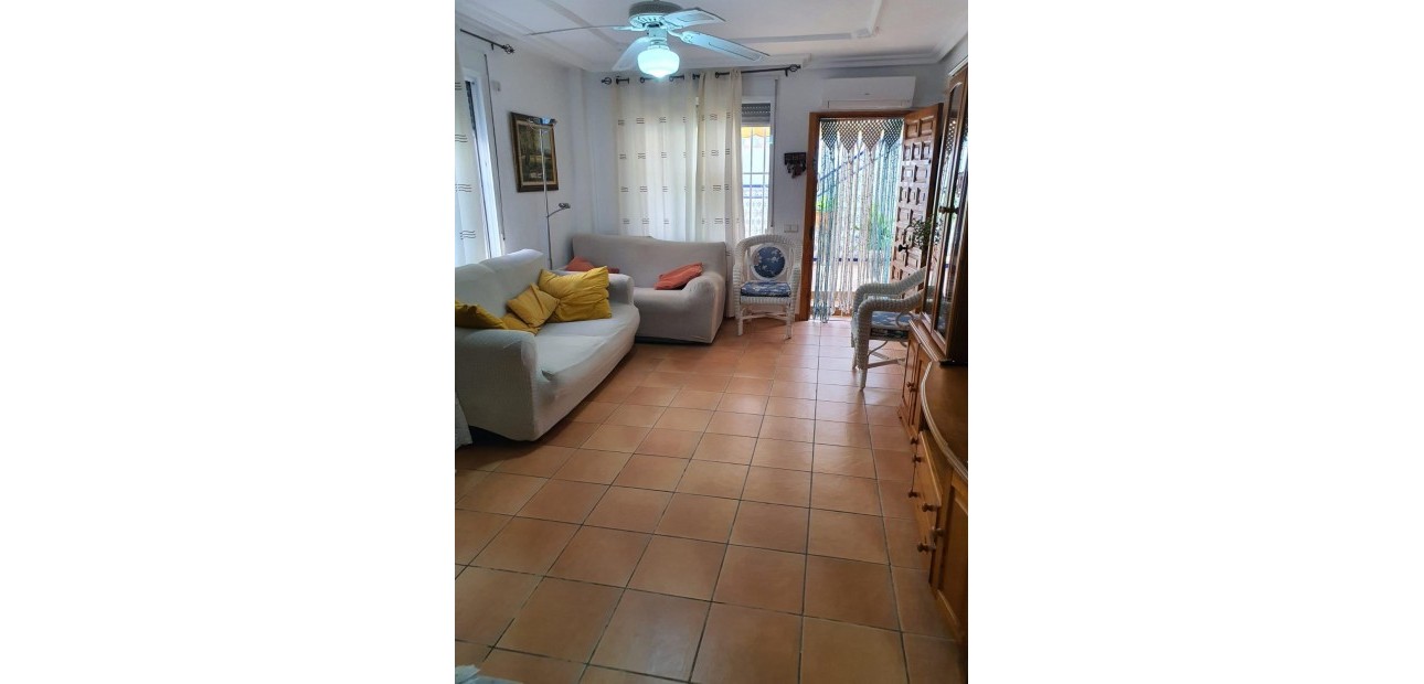 Venta - Bungalow -
Torrevieja - La Mata