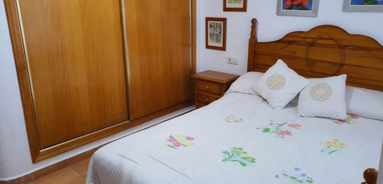Venta - Bungalow -
Torrevieja - La Mata