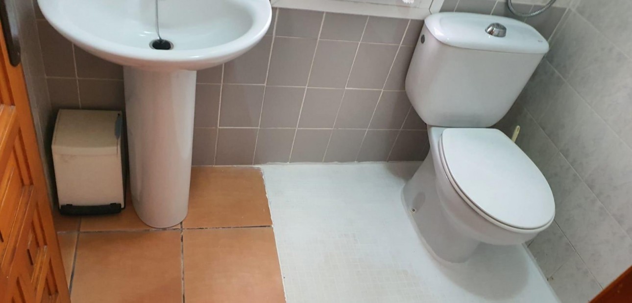 Venta - Bungalow -
Torrevieja - La Mata