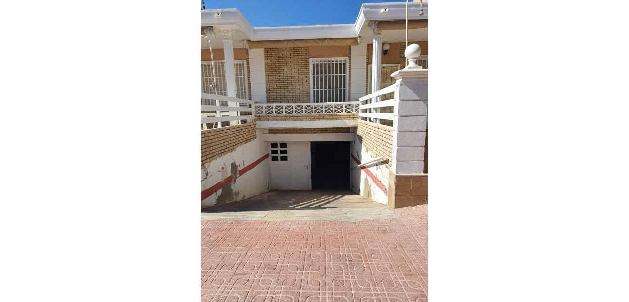 Venta - Bungalow -
Torrevieja - La Mata