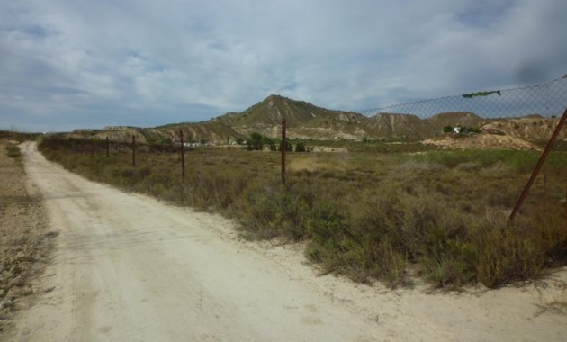 Herverkoop - Country House -
Orihuela - Desamparados-Hurchillo-Torremendo