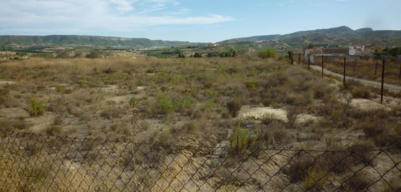 Herverkoop - Country House -
Orihuela - Desamparados-Hurchillo-Torremendo