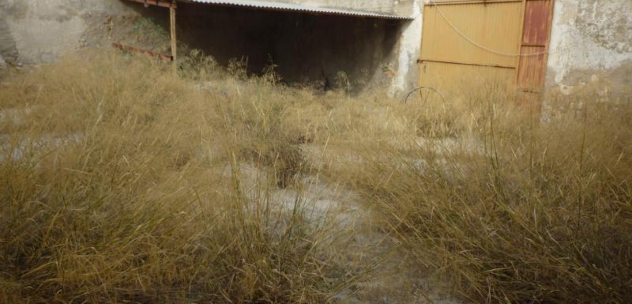 Herverkoop - Country House -
Orihuela - Desamparados-Hurchillo-Torremendo