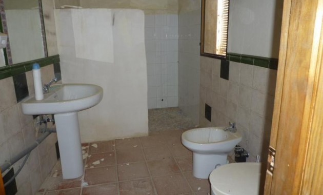 Herverkoop - Country House -
Orihuela - Desamparados-Hurchillo-Torremendo