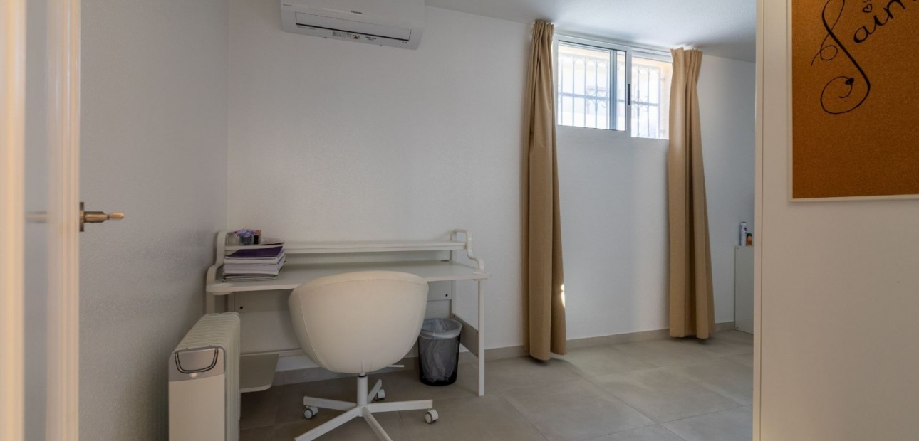 Herverkoop - Detached Villa -
Benimar - Benimar I