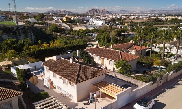 Herverkoop - Detached Villa -
Benimar - Benimar I