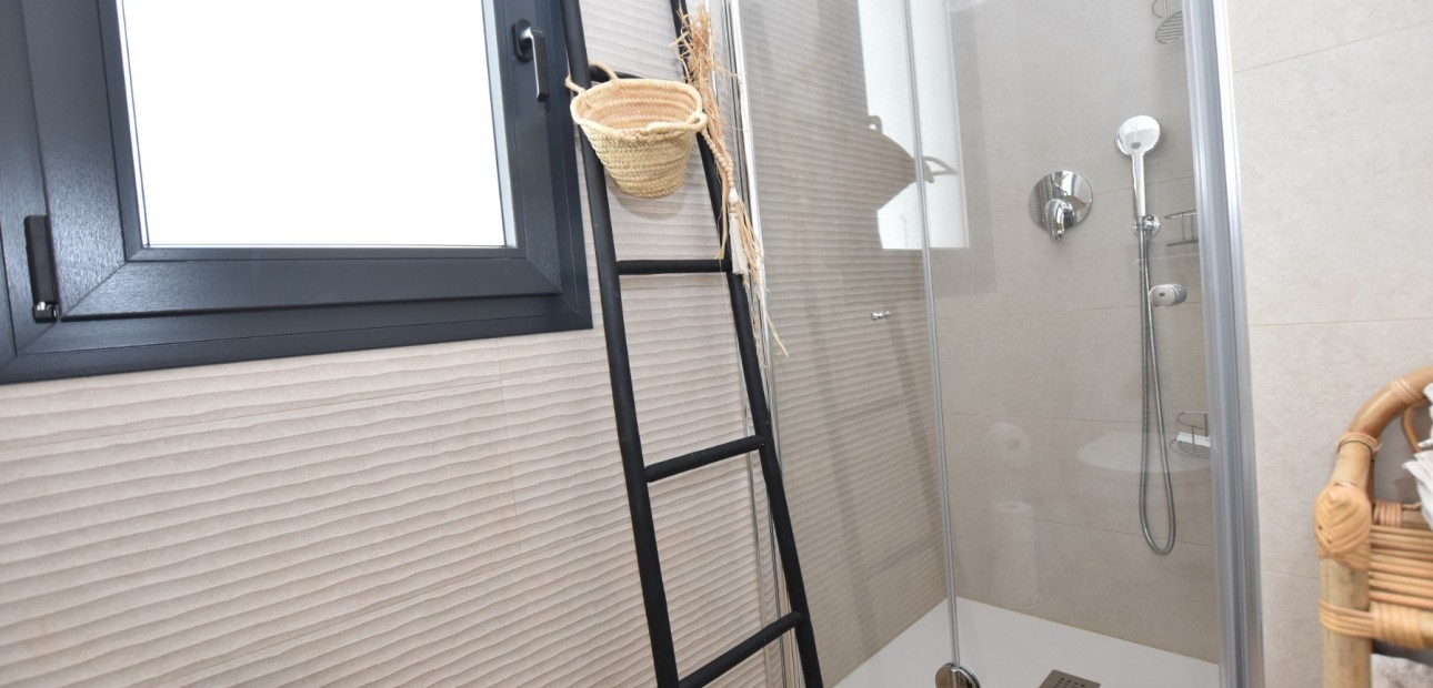 Herverkoop - Appartement / flat -
Torrevieja - Los Balcones