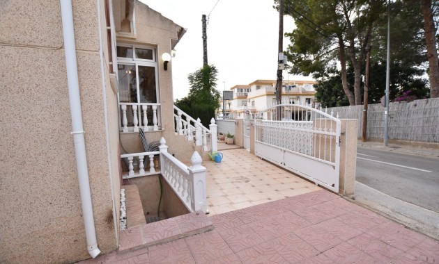 Herverkoop - Detached Villa -
Algorfa - Montemar