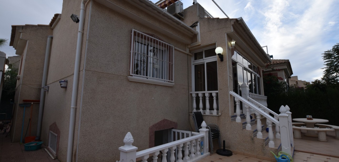 Herverkoop - Detached Villa -
Algorfa - Montemar