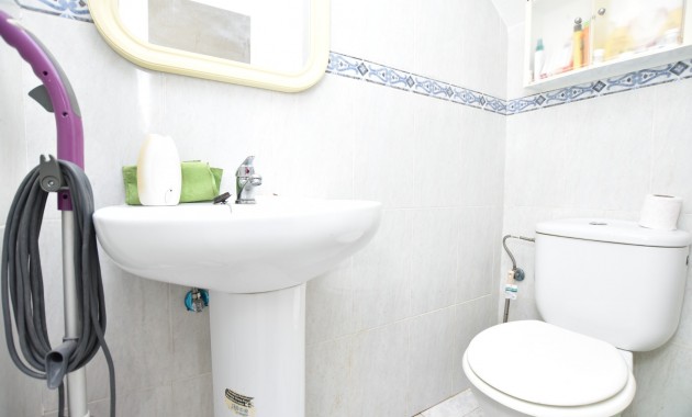 Herverkoop - Herenhuis -
Algorfa - Montemar