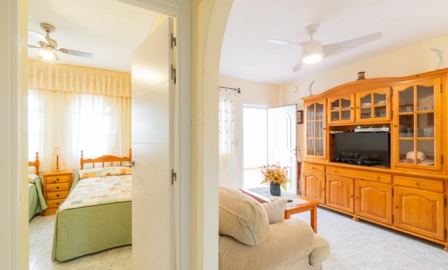 Verhuur - Appartement / flat -
Orihuela Costa - Playa Flamenca