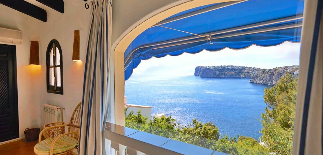 Herverkoop - Villa -
Port d'Andratx - Andratx