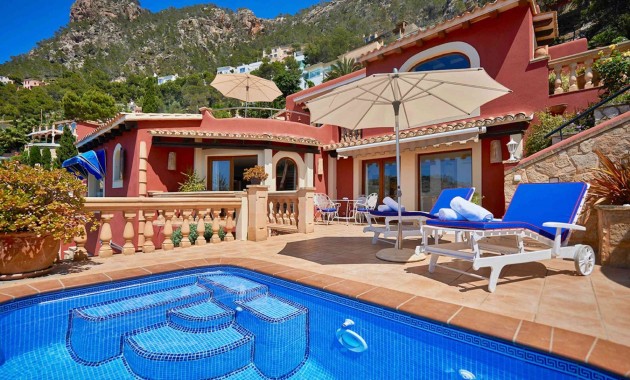 Herverkoop - Villa -
Port d'Andratx - Andratx