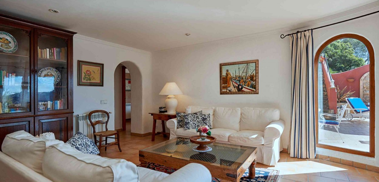 Herverkoop - Villa -
Port d'Andratx - Andratx