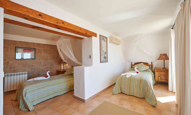 Herverkoop - Villa -
Port d'Andratx - Andratx