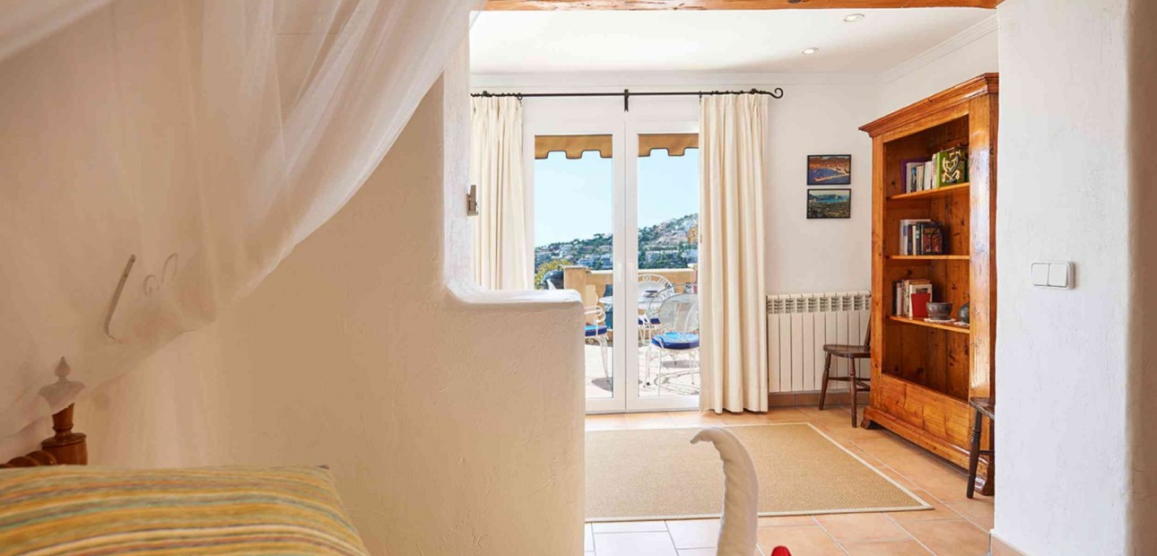 Herverkoop - Villa -
Port d'Andratx - Andratx