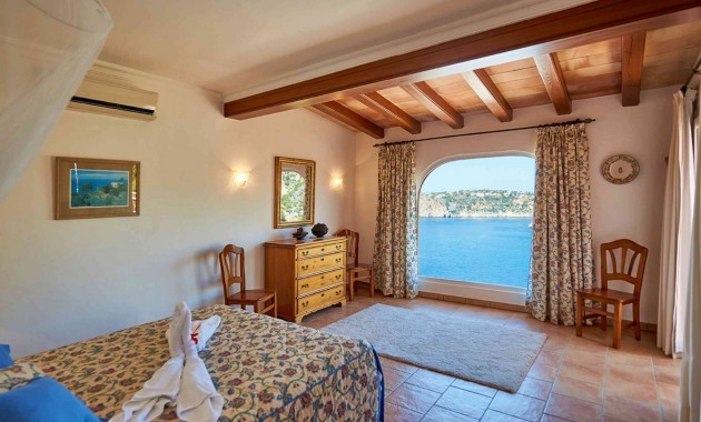 Herverkoop - Villa -
Port d'Andratx - Andratx