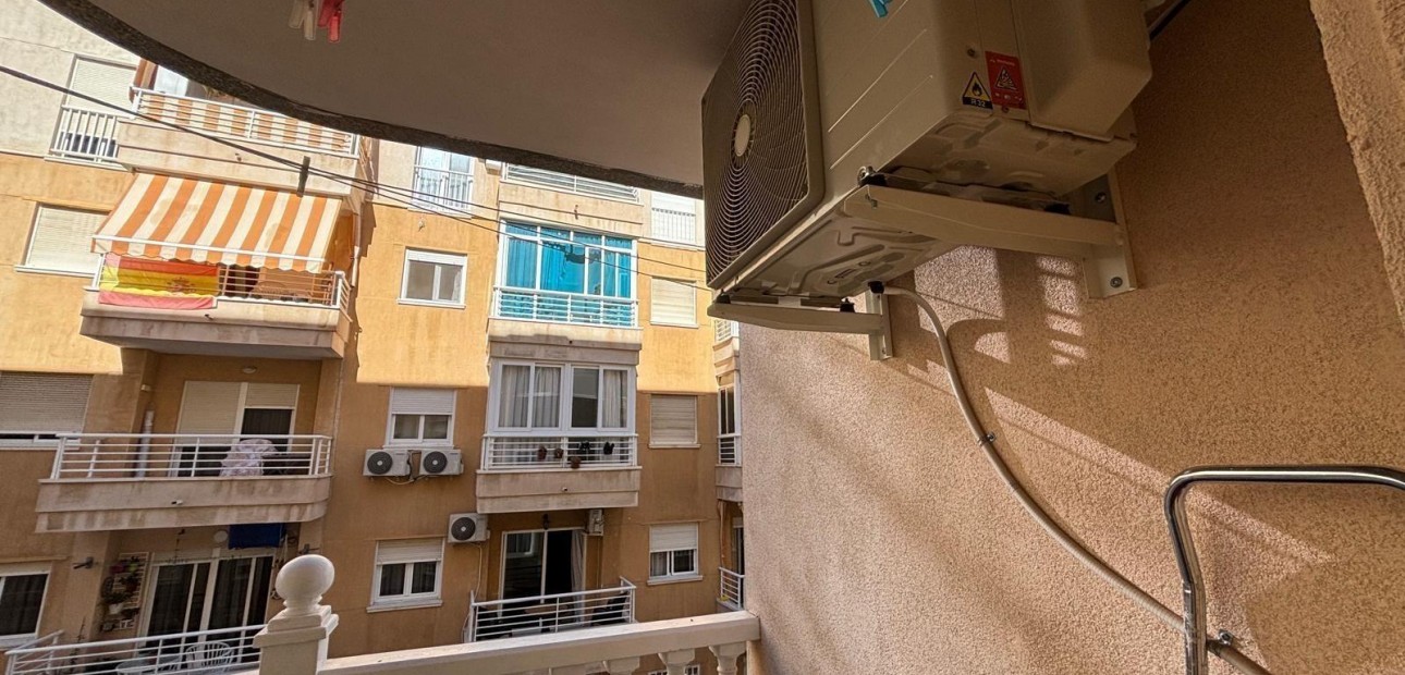 Sale - Apartment / flat -
Torrevieja - torrevieja