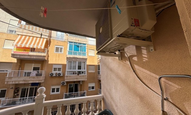 Sale - Apartment / flat -
Torrevieja - torrevieja