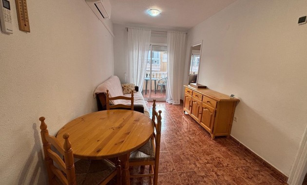 Sale - Apartment / flat -
Torrevieja - torrevieja