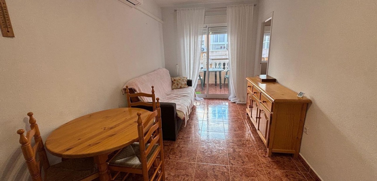 Sale - Apartment / flat -
Torrevieja - torrevieja