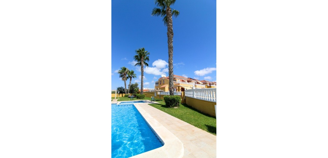 Herverkoop - Terraced house -
Orihuela Costa - Cabo Roig