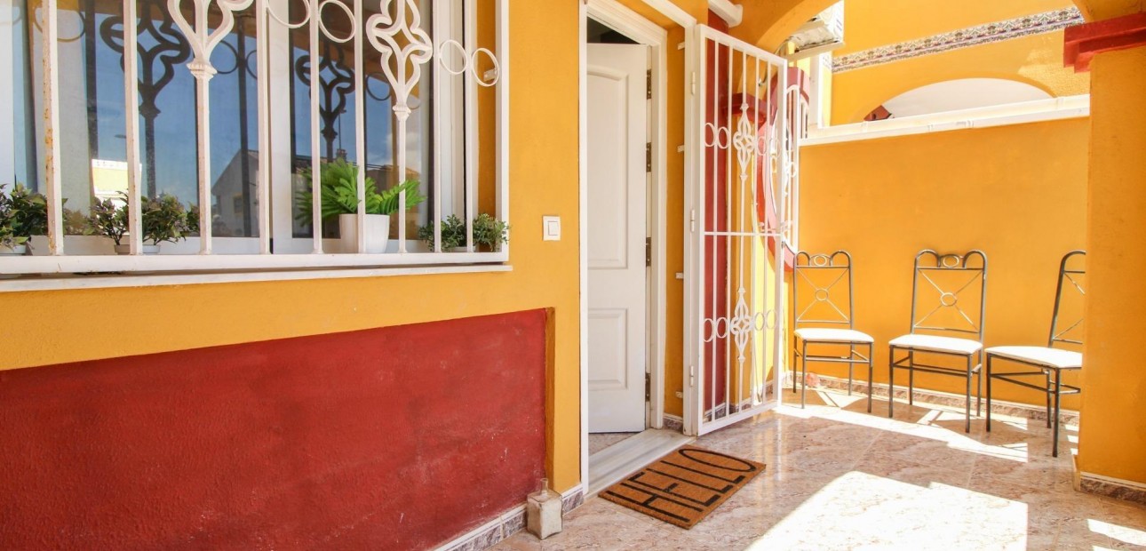 Herverkoop - Terraced house -
Orihuela Costa - Cabo Roig