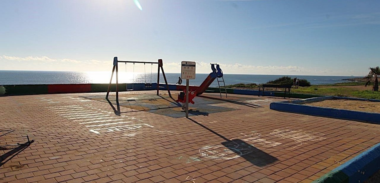 Sale - Apartment / flat -
Torrevieja - La veleta