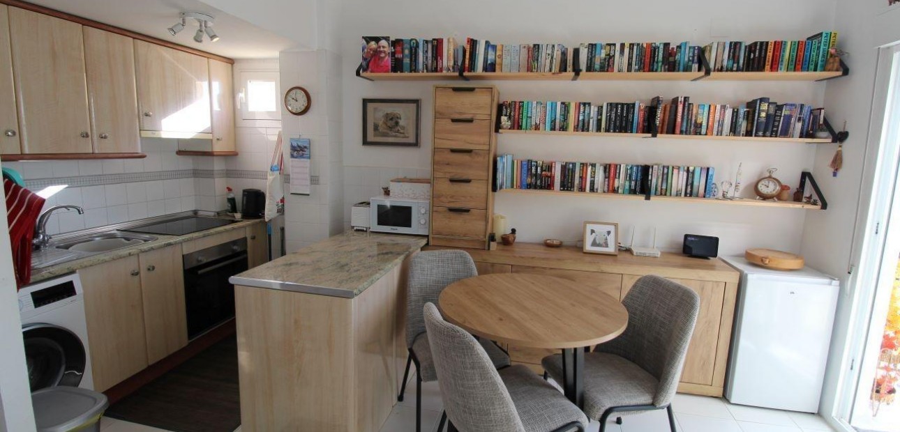 Sale - Apartment / flat -
Torrevieja - La veleta