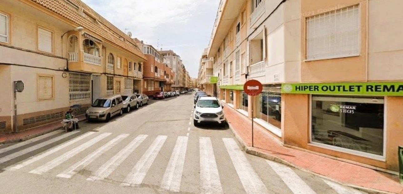 Herverkoop - Appartement / flat -
Torrevieja - Playa del cura