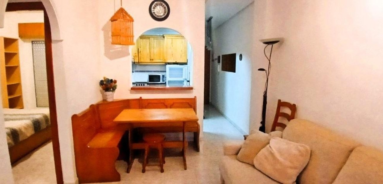 Herverkoop - Appartement / flat -
Torrevieja - Playa del cura