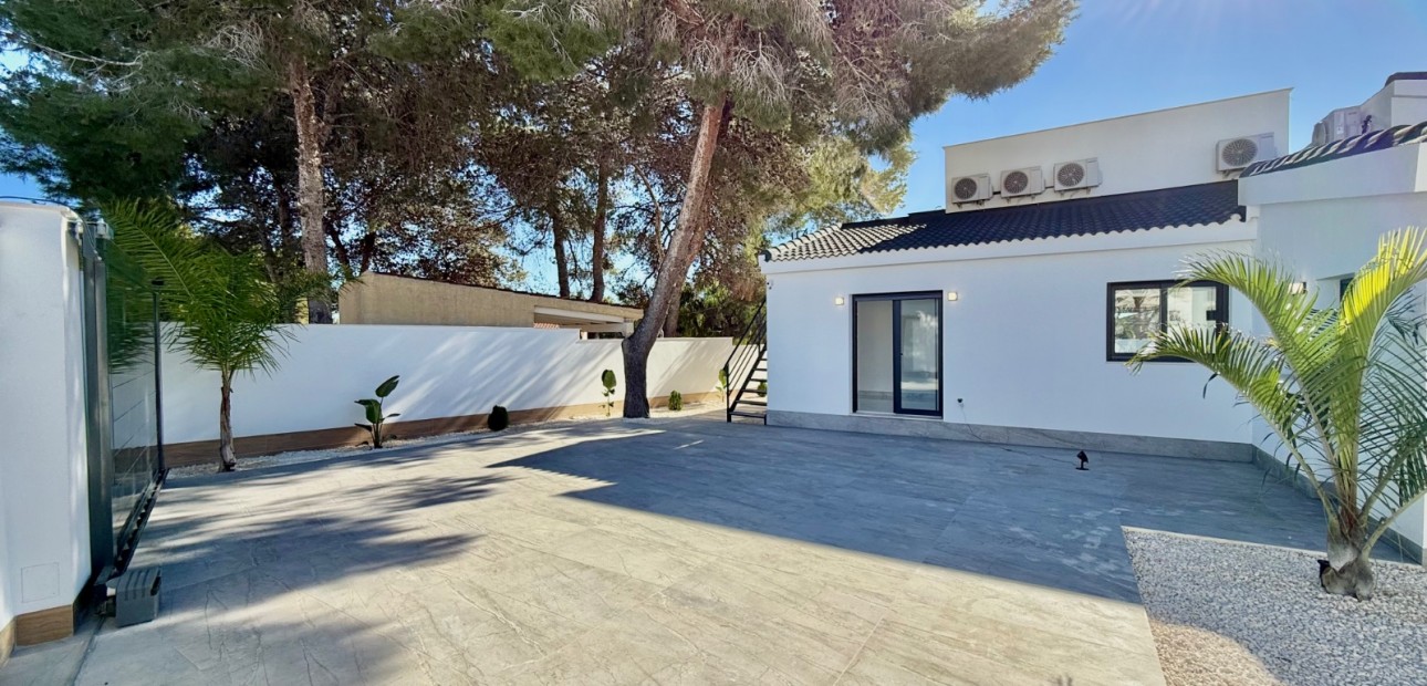 Herverkoop - Detached Villa -
Ciudad Quesada - Ciudad Quesada - Town