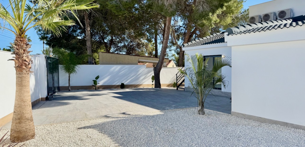 Herverkoop - Detached Villa -
Ciudad Quesada - Ciudad Quesada - Town