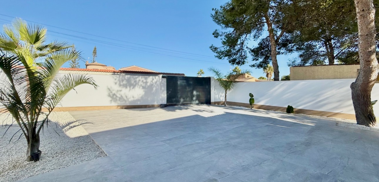 Herverkoop - Detached Villa -
Ciudad Quesada - Ciudad Quesada - Town