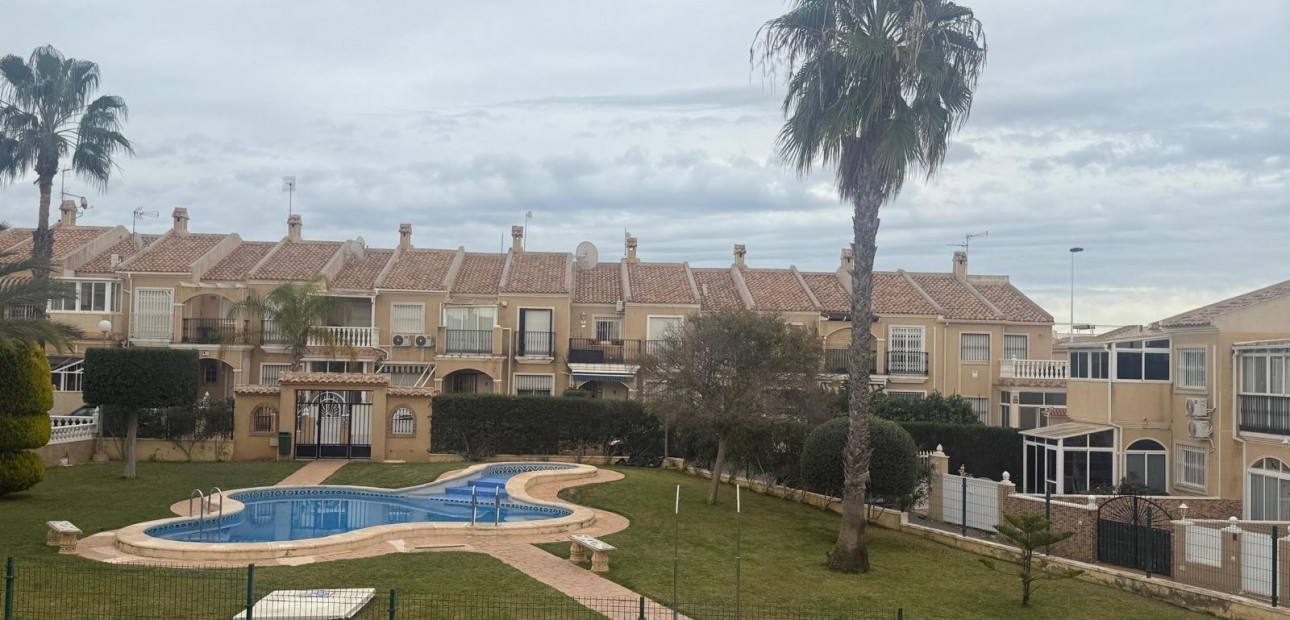 Herverkoop - duplex -
Torrevieja - Aguas Nuevas