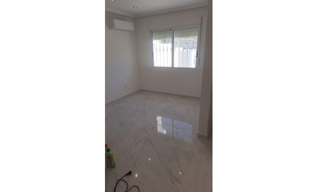 Herverkoop - duplex -
Torrevieja - Aguas Nuevas