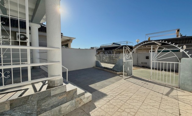 Herverkoop - Semi Detached Villa -
Torrevieja - El Chaparral