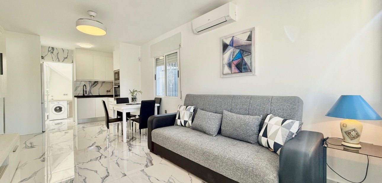 Herverkoop - Semi Detached Villa -
Torrevieja - El Chaparral