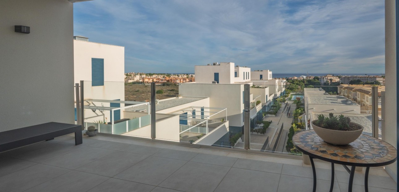 Herverkoop - Apartment - Penthouse -
Orihuela Costa - Playa Flamenca