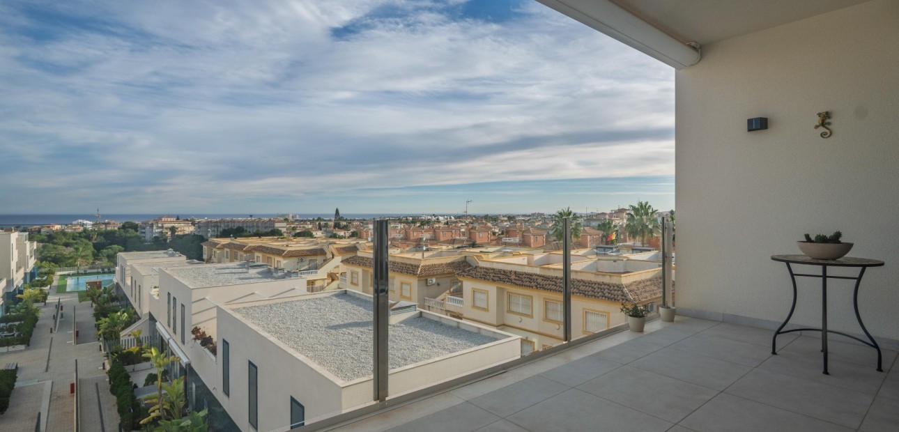 Herverkoop - Apartment - Penthouse -
Orihuela Costa - Playa Flamenca
