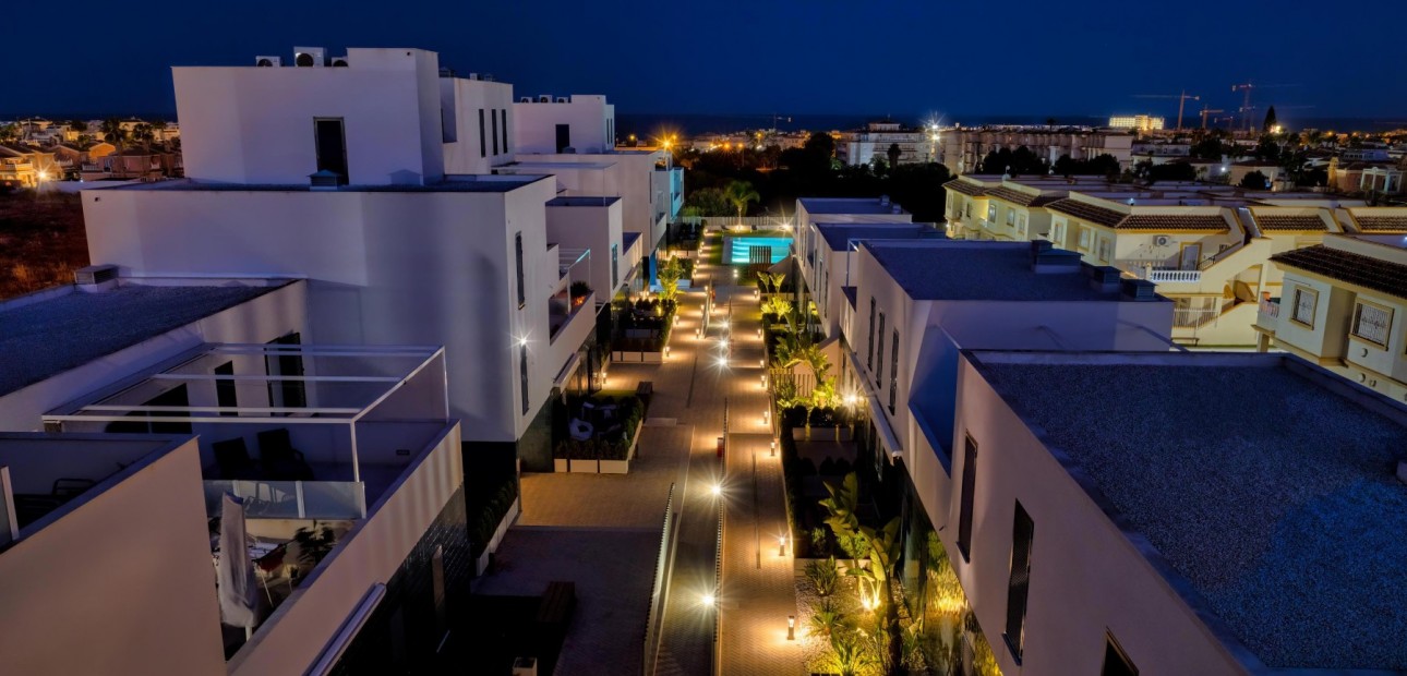 Herverkoop - Apartment - Penthouse -
Orihuela Costa - Playa Flamenca