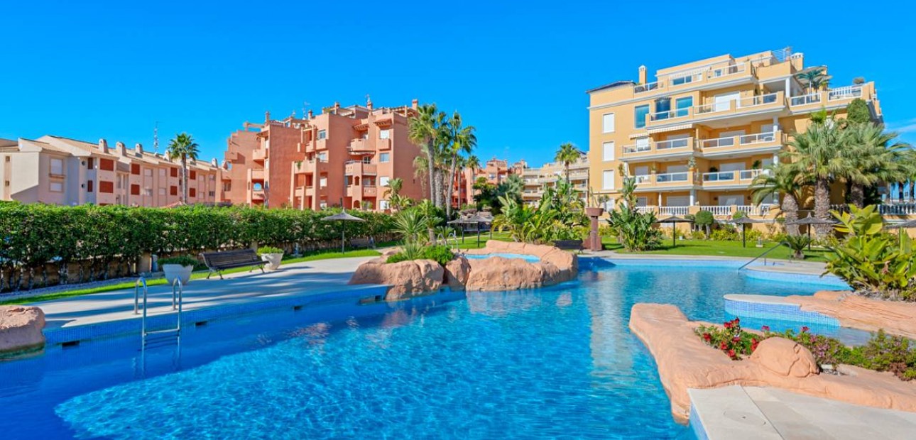 Herverkoop - Appartement / flat -
Cabo Roig