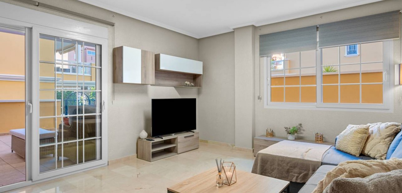 Herverkoop - Appartement / flat -
Cabo Roig