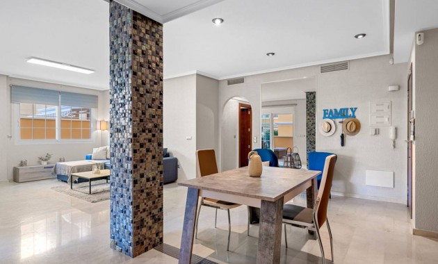 Herverkoop - Appartement / flat -
Cabo Roig