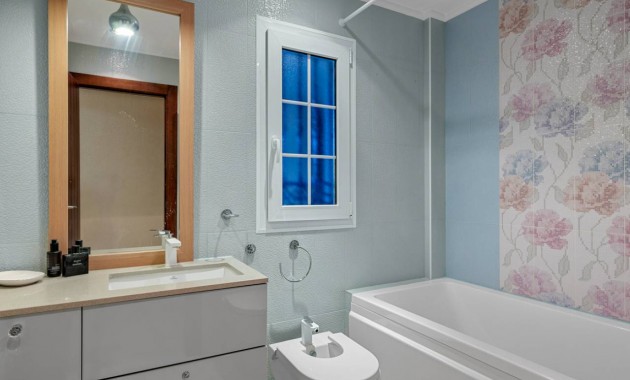 Herverkoop - Appartement / flat -
Cabo Roig