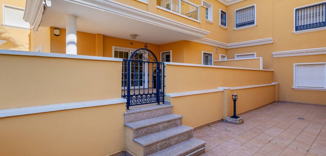 Herverkoop - Appartement / flat -
Cabo Roig